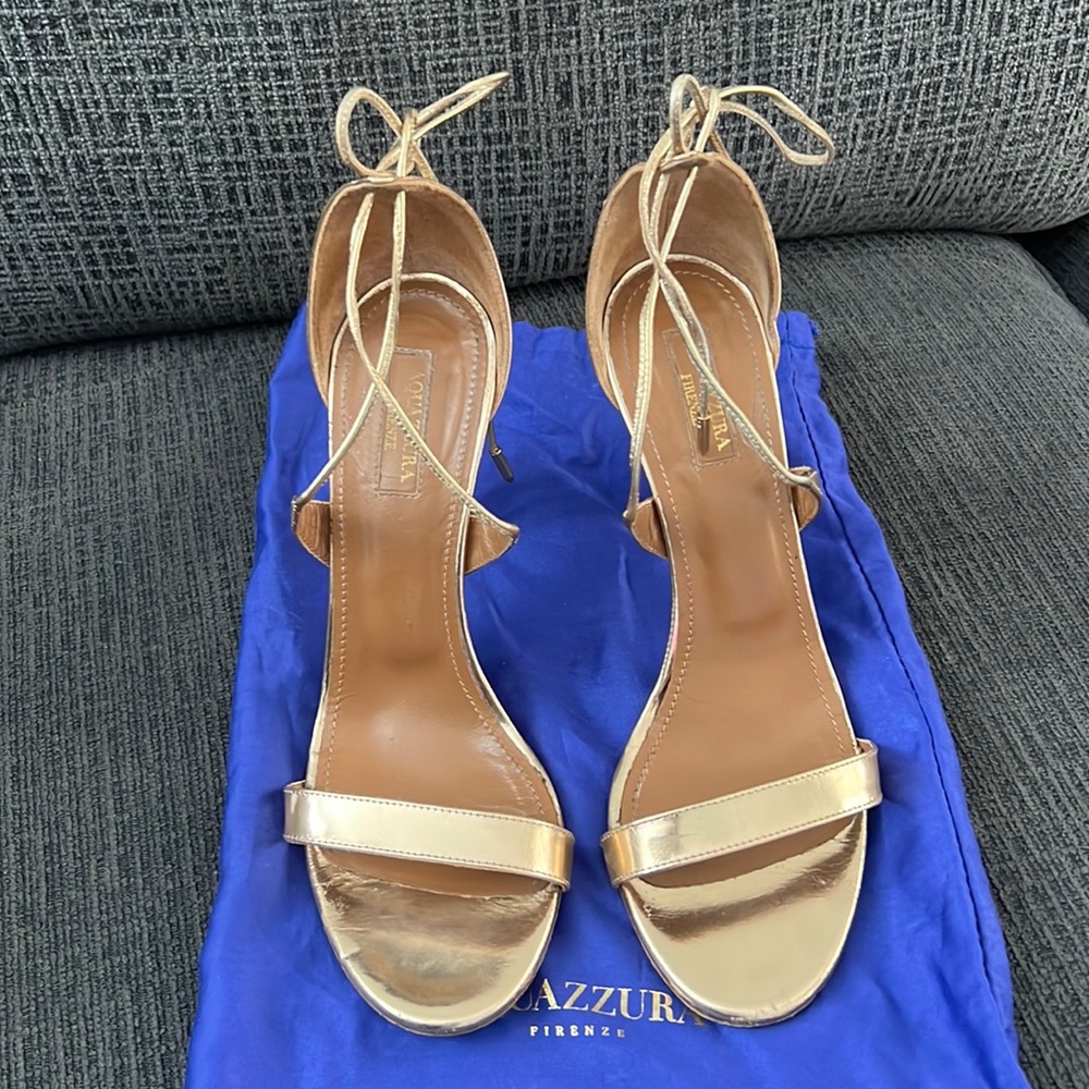 Beautiful Gold Aquazzura Heels size 38